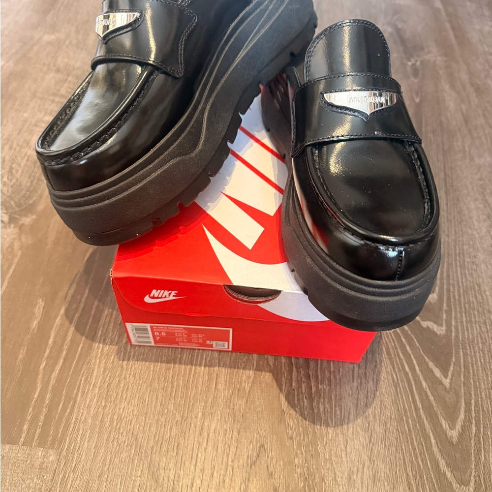 Nike Jordan Mules: Black